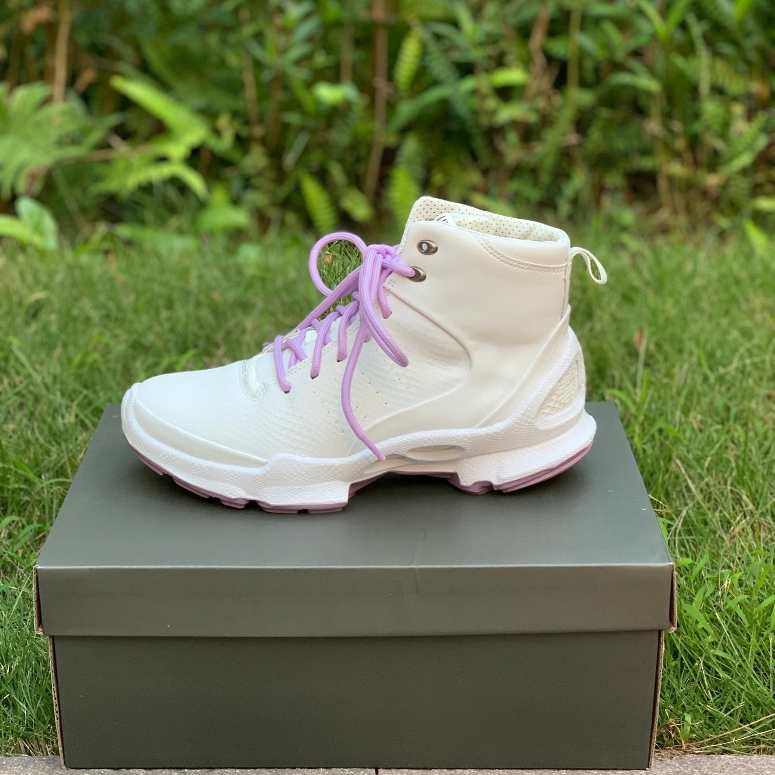 Comfortable Women's Outdoor Sports Shoes Non-slip Wear-resistant, And Casual